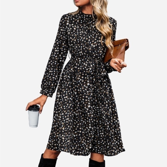 Women's Long Sleeve Speckled A Line Midi
Dress - - Black-M new 🆕 - Picture 3 of 7